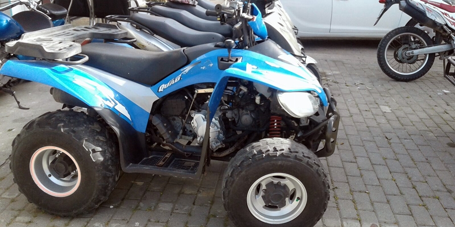 Quad-Bike-Verleih Side: 250cc Offroad-Abenteuer