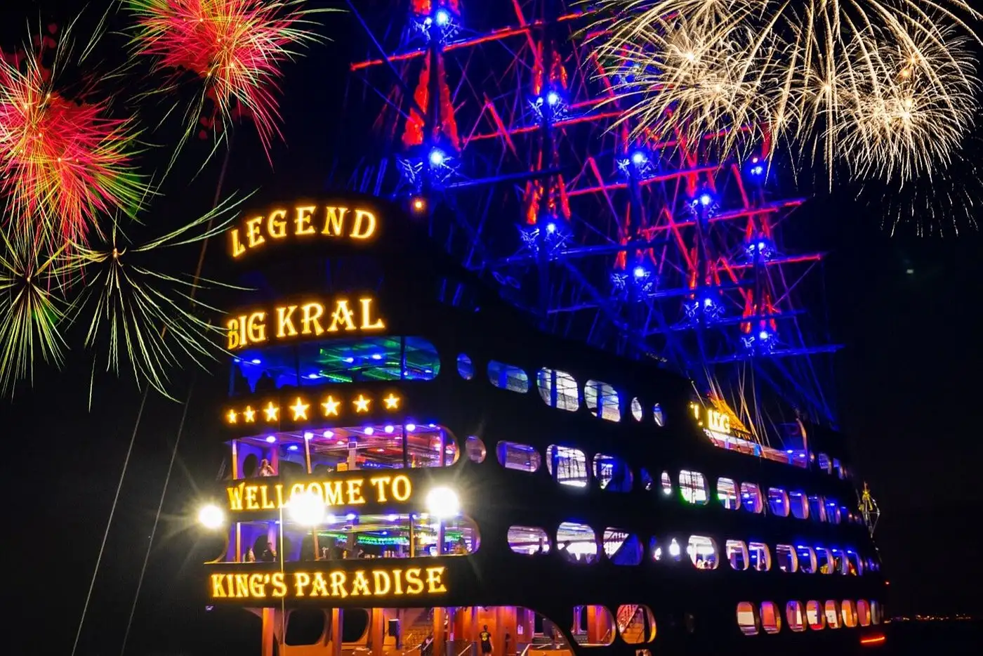 Legend Big Kral Sonnenuntergang Bootstour